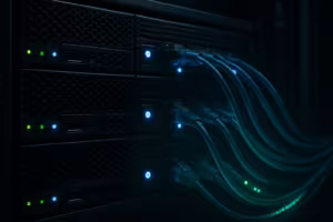 Rack de servidor con conexiones de red luminosas para optimizar HTTP Keep-Alive